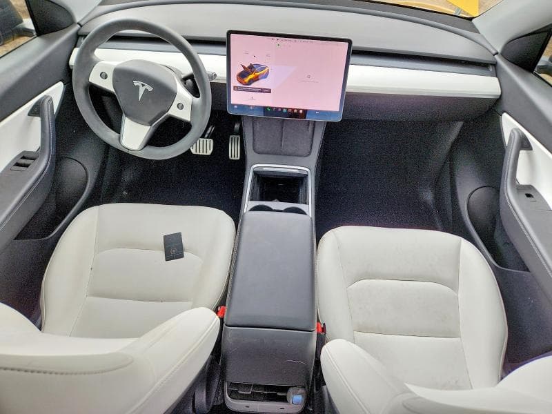 2021 TESLA MODEL Y 8
