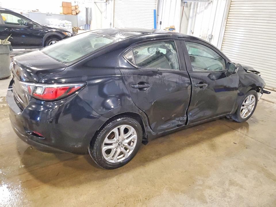 2017 TOYOTA YARIS IA BASE 3
