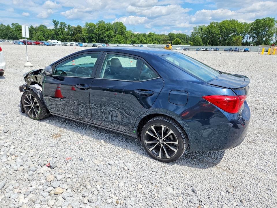 2017 TOYOTA COROLLA SE 2