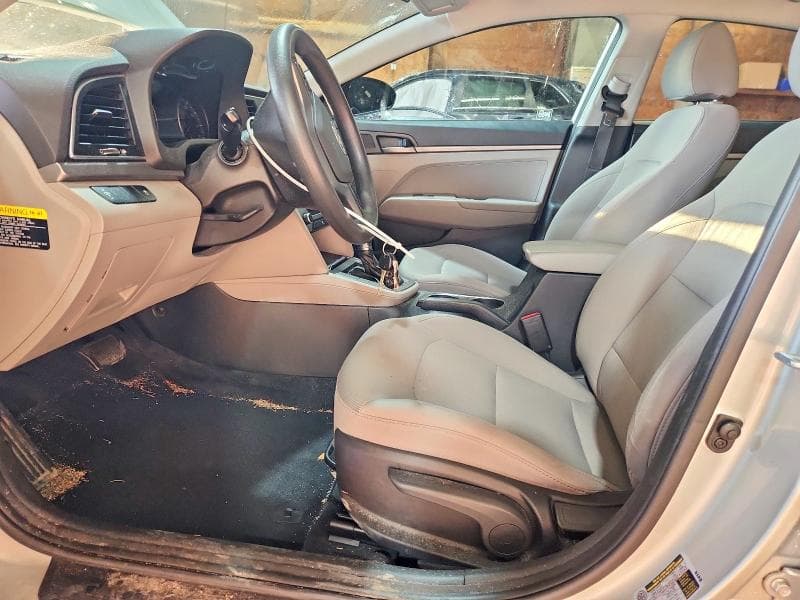 2017 HYUNDAI ELANTRA SE 7