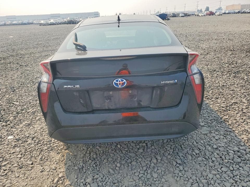 2017 TOYOTA PRIUS TWO 6
