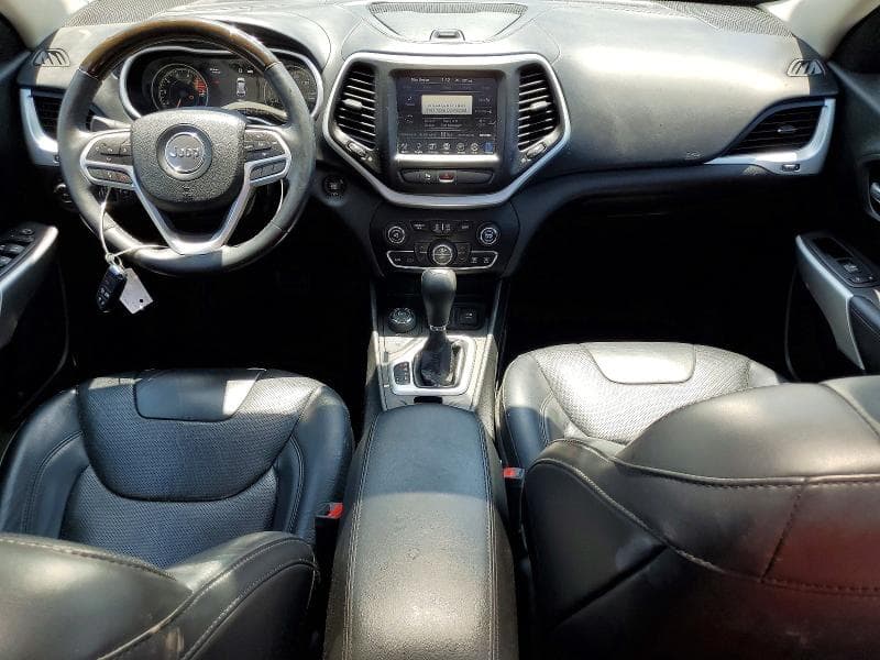 2017 JEEP CHEROKEE OVERLAND 8