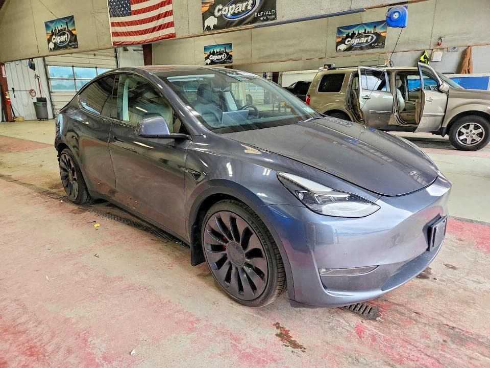 2022 TESLA MODEL Y 4