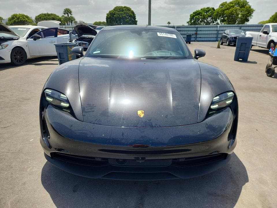 2022 PORSCHE TAYCAN 5