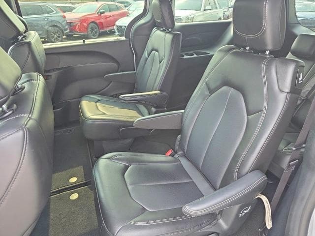 2025 CHRYSLER PACIFICA SELECT 11
