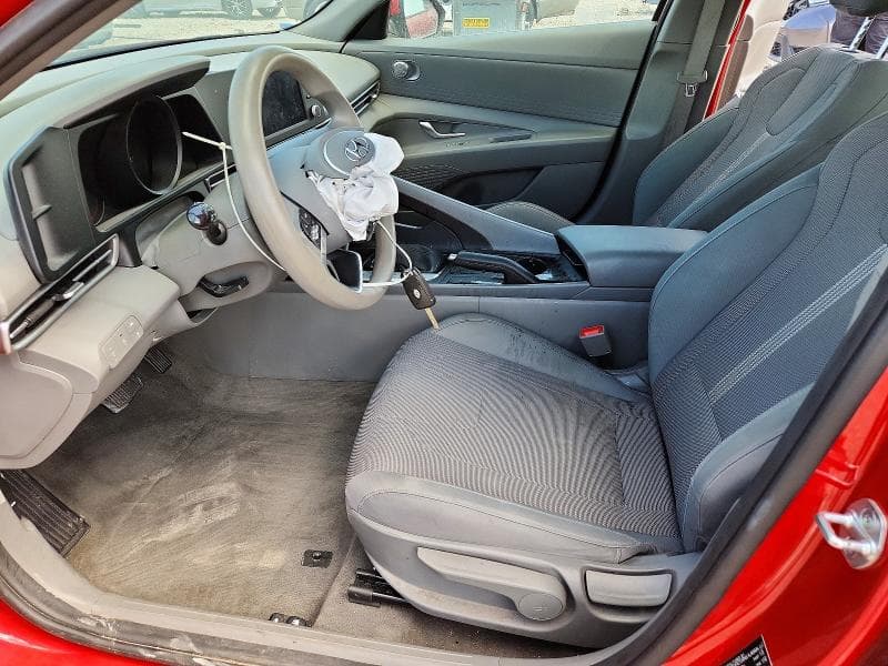 2022 HYUNDAI ELANTRA SE 7
