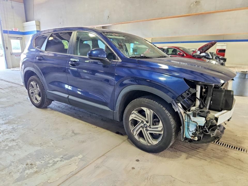 2021 HYUNDAI SANTA FE SE 4