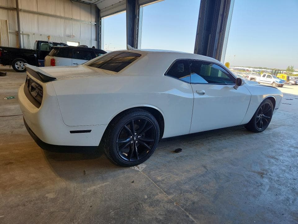 2018 DODGE CHALLENGER SXT 3