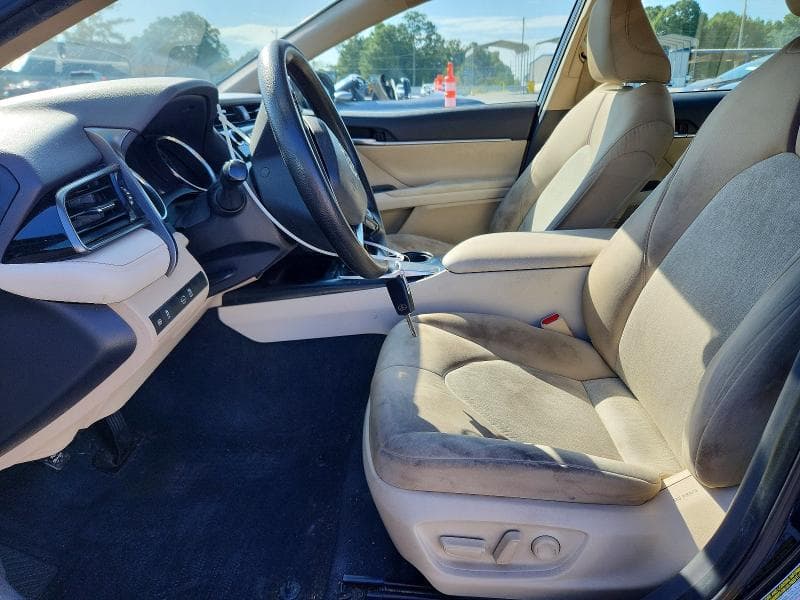 2019 TOYOTA CAMRY LE 7