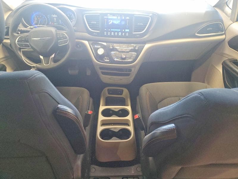 2017 CHRYSLER PACIFICA 8