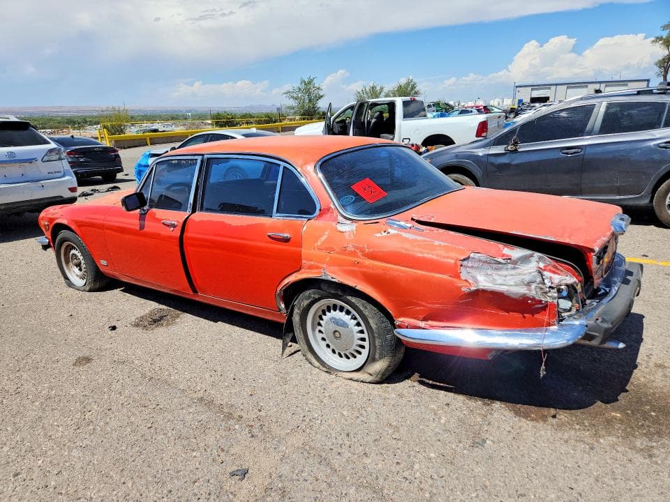 1976 JAGUAR XJ6 2