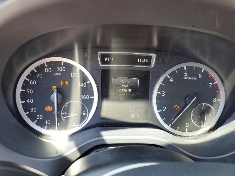 2018 INFINITI QX30 SPORT 9