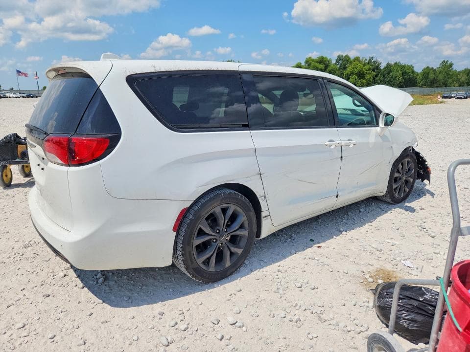2018 CHRYSLER PACIFICA TOURING PLUS 3