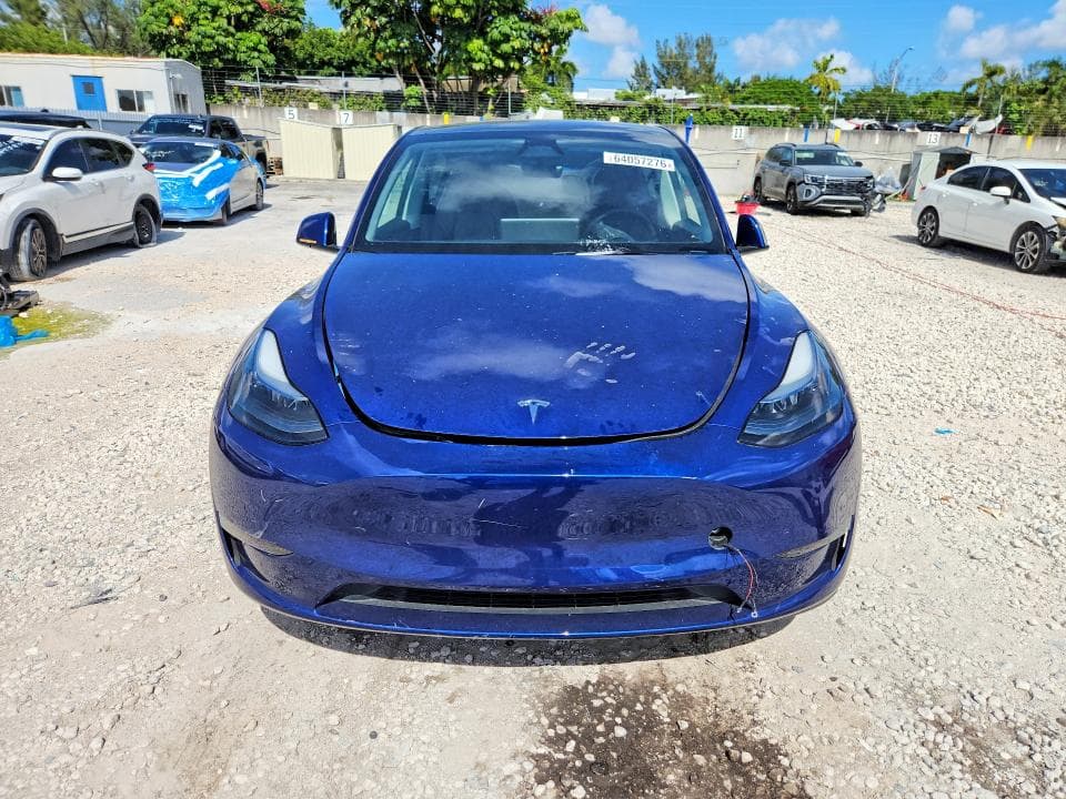 2025 TESLA MODEL Y 5