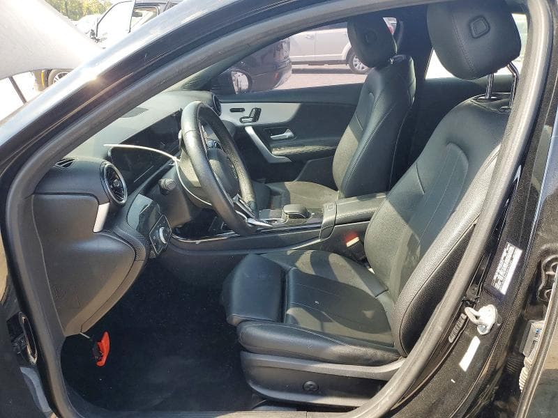 2019 MERCEDES-BENZ A 220 7