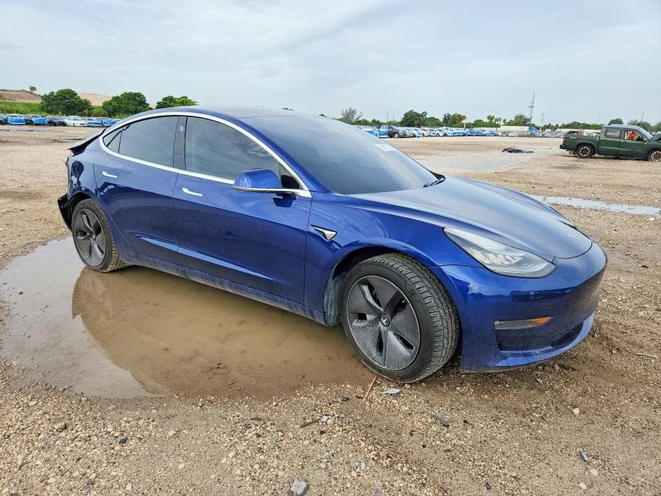 2019 TESLA MODEL 3 4