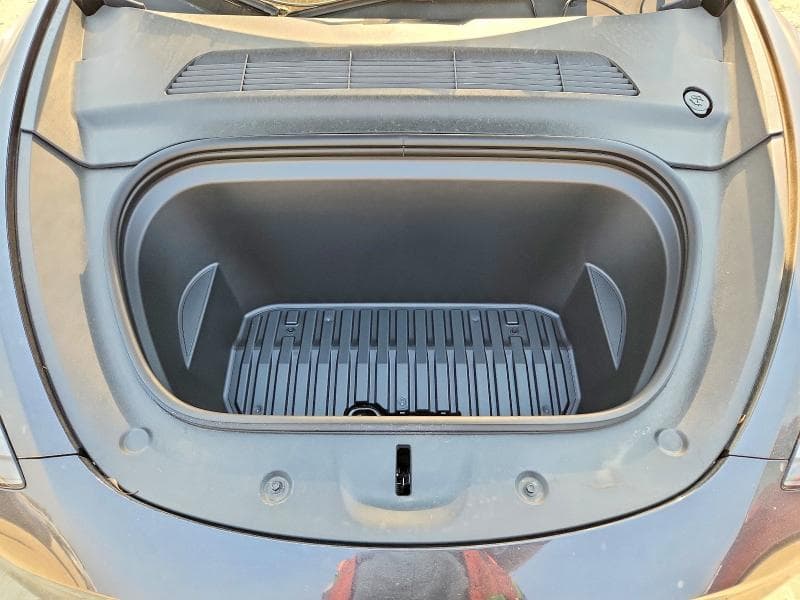 2025 TESLA MODEL Y 11