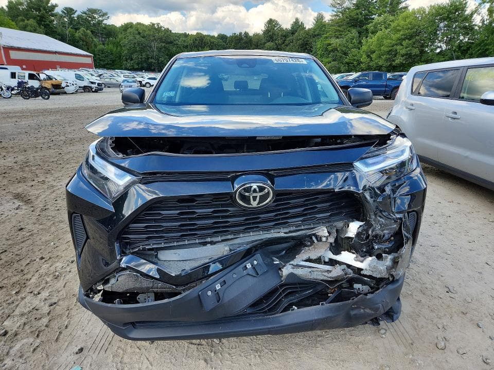 2023 TOYOTA RAV4 LE 5