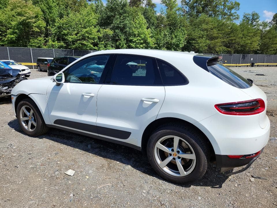 2018 PORSCHE MACAN 2