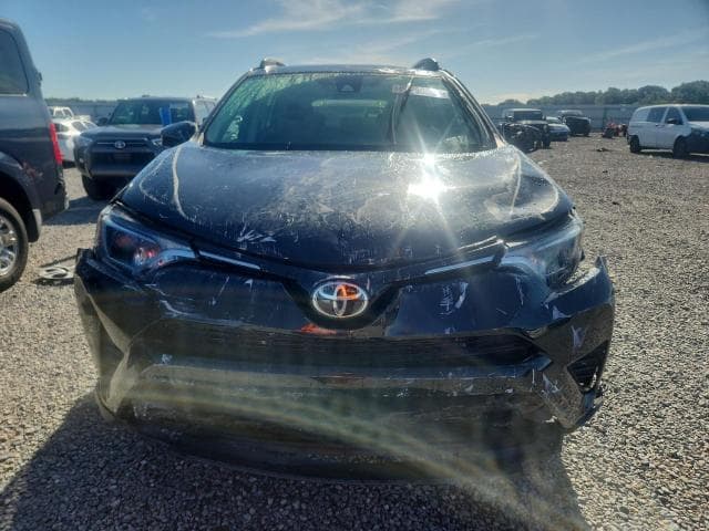 2017 TOYOTA RAV4 LE 5