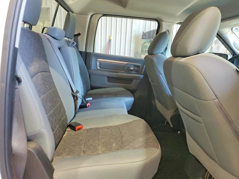 2019 RAM 1500 CLASSIC SLT 10