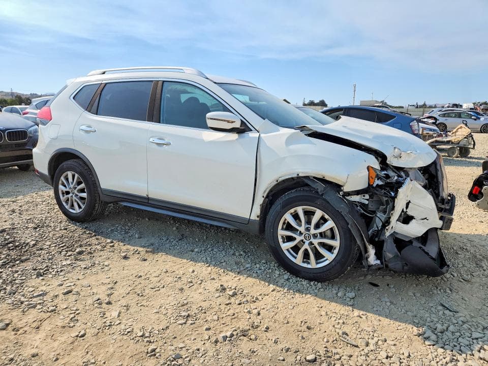 2017 NISSAN ROGUE SV 4