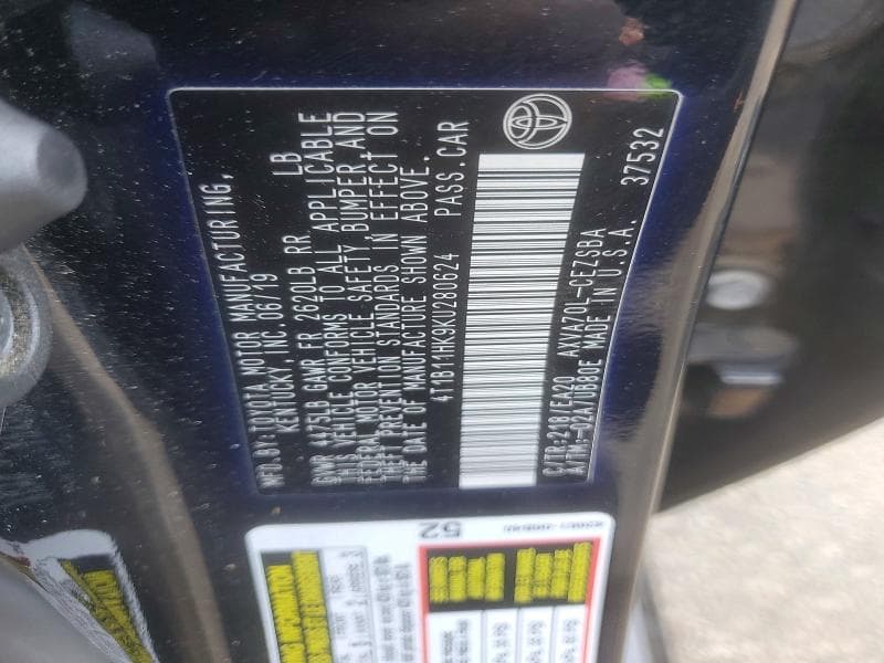 2019 TOYOTA CAMRY SE 12
