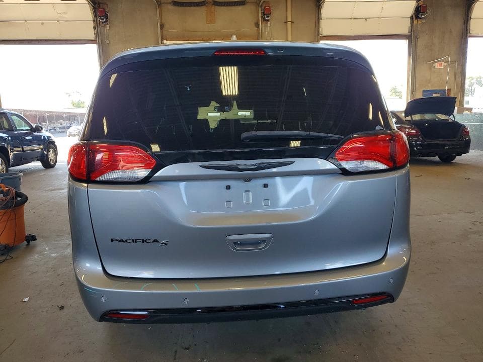 2018 CHRYSLER PACIFICA TOURING L 6