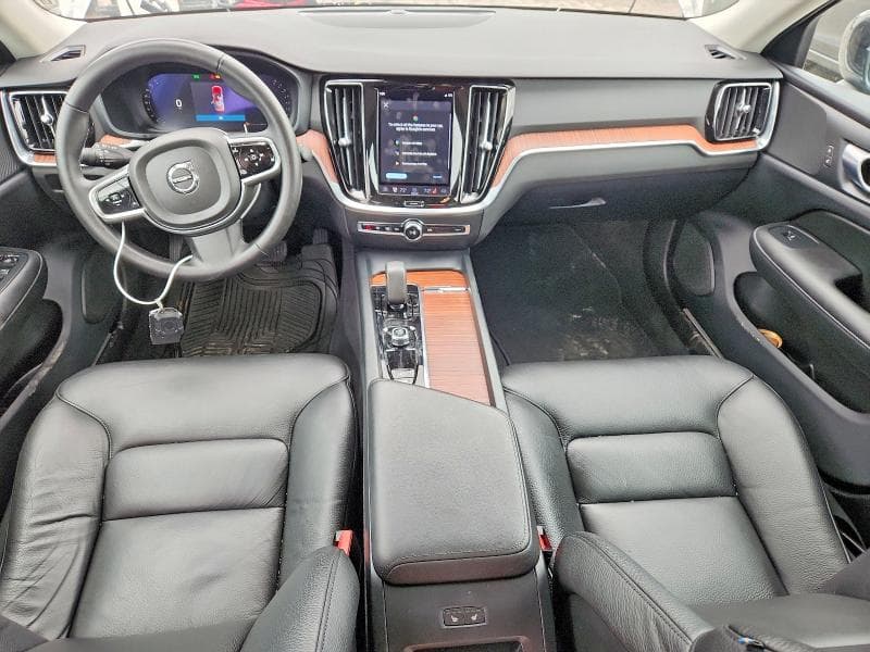 2024 VOLVO S60 PLUS 8