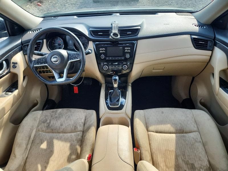 2017 NISSAN ROGUE SV 8