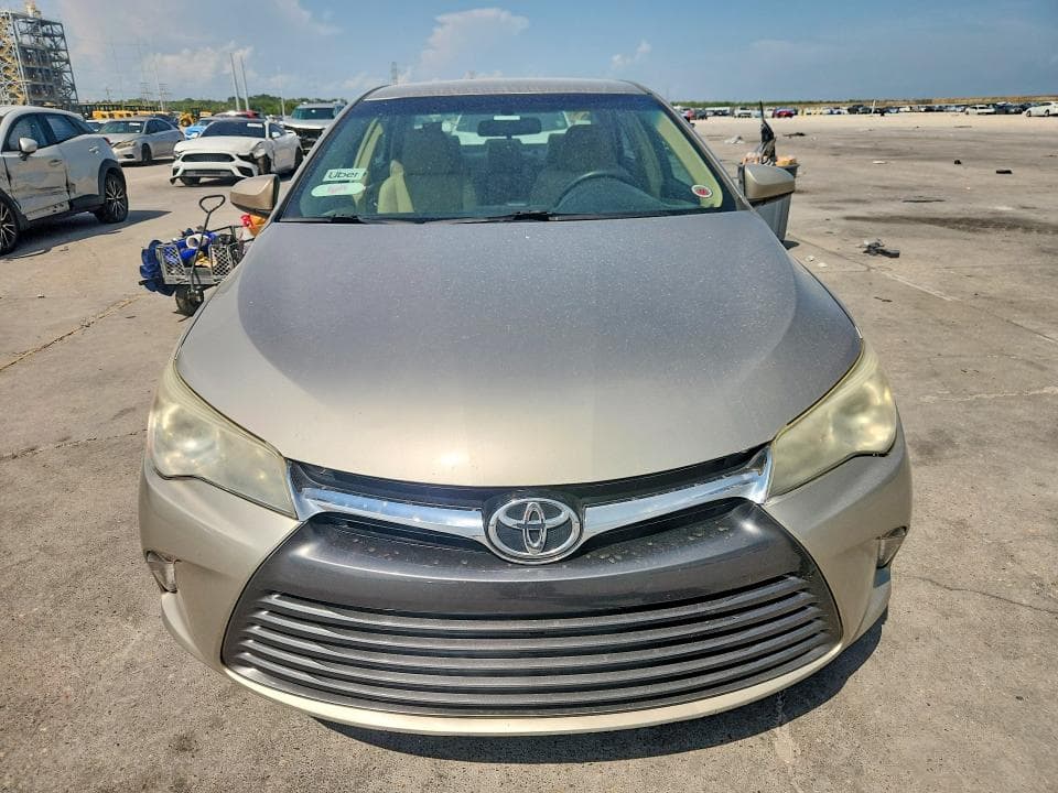 2017 TOYOTA CAMRY LE 5