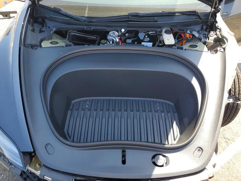 2026 TESLA MODEL 3 11