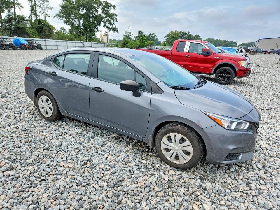 2022 NISSAN VERSA S 4
