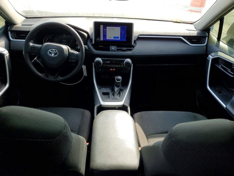 2023 TOYOTA RAV4 LE 8