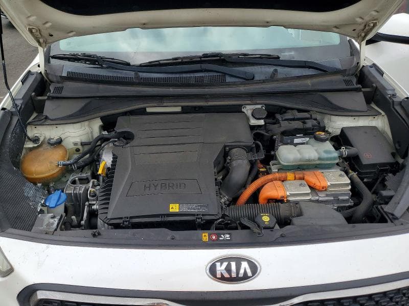 2018 KIA NIRO LX 12