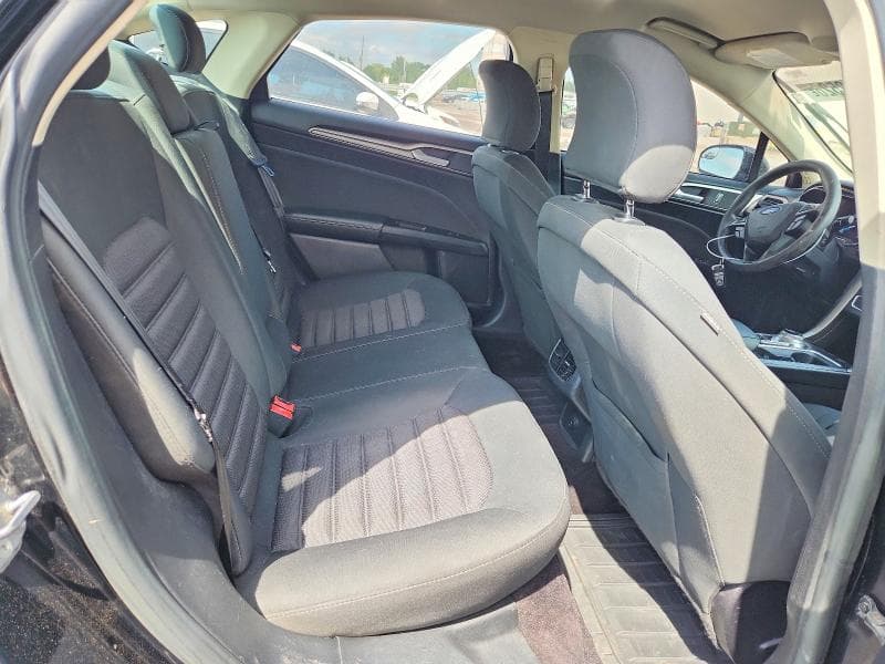 2017 FORD FUSION SE 10