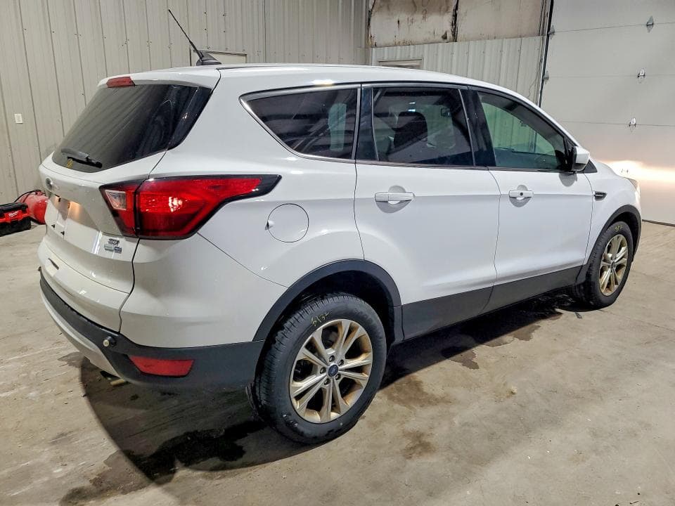 2019 FORD ESCAPE SE 3