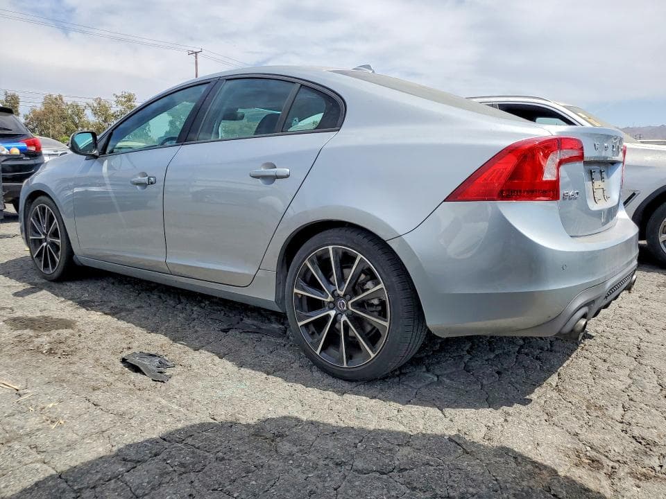 2017 VOLVO S60 2