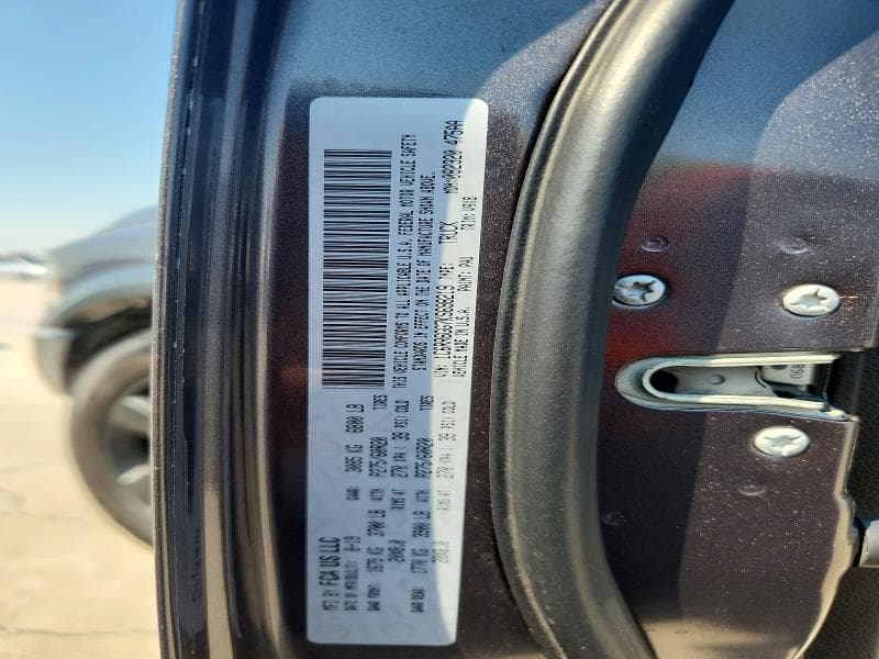 2019 RAM 1500 CLASSIC SLT 12
