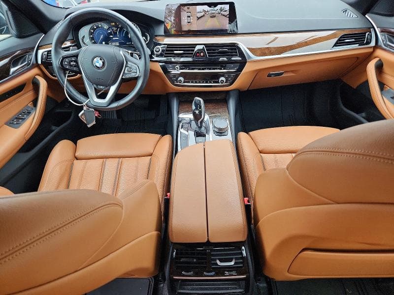 2019 BMW 530XE 8
