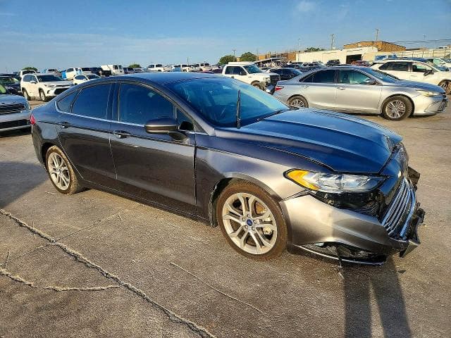 2017 FORD FUSION SE 4