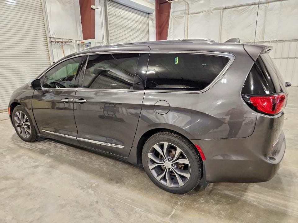 2017 CHRYSLER PACIFICA LIMITED 2