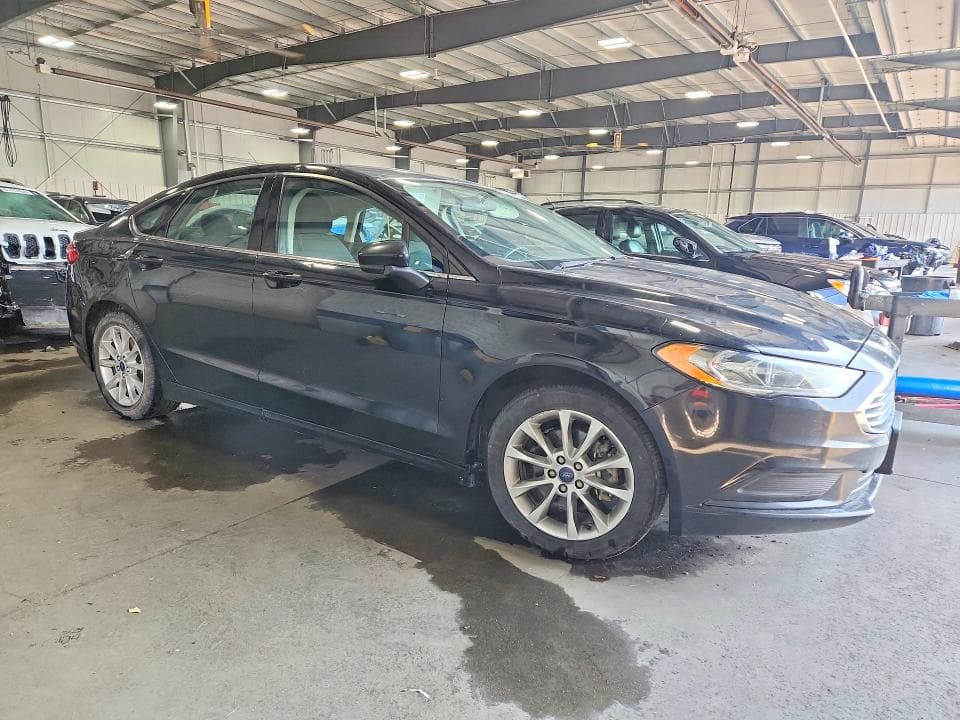 2017 FORD FUSION SE 4