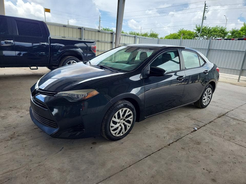 2018 TOYOTA COROLLA LE - 1