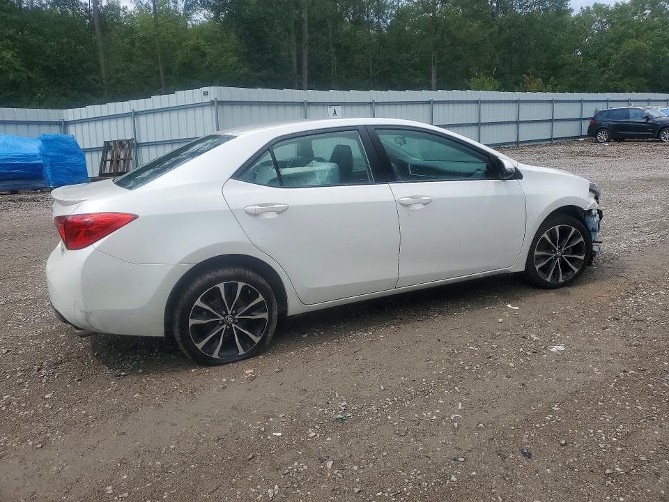 2019 TOYOTA COROLLA SE 3