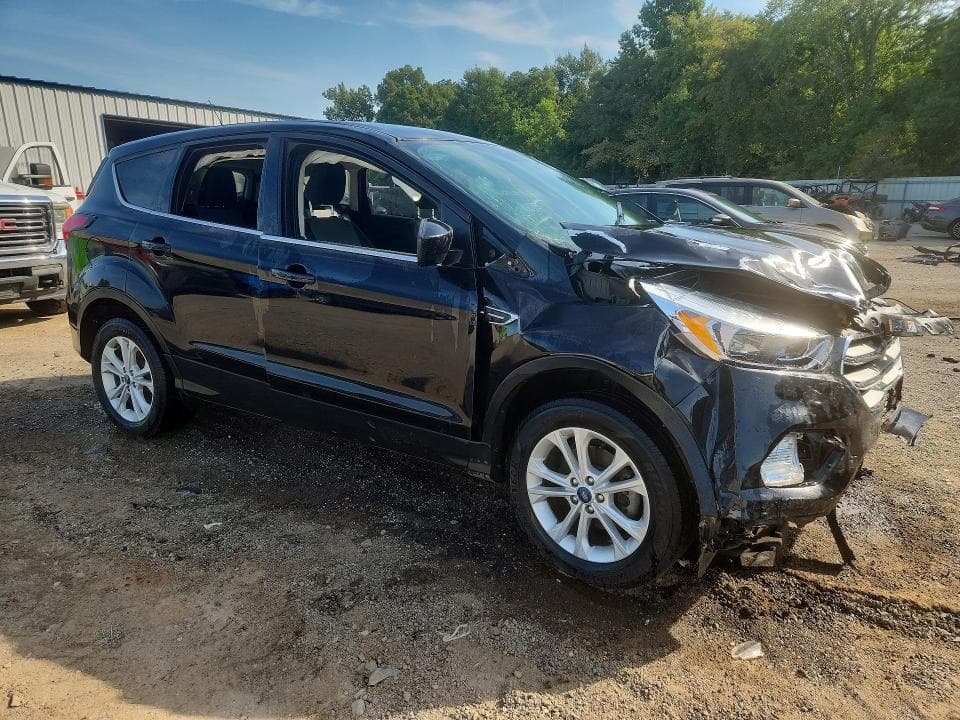 2019 FORD ESCAPE SE 4