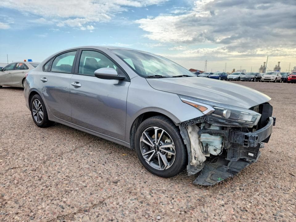 2022 KIA FORTE LXS 4
