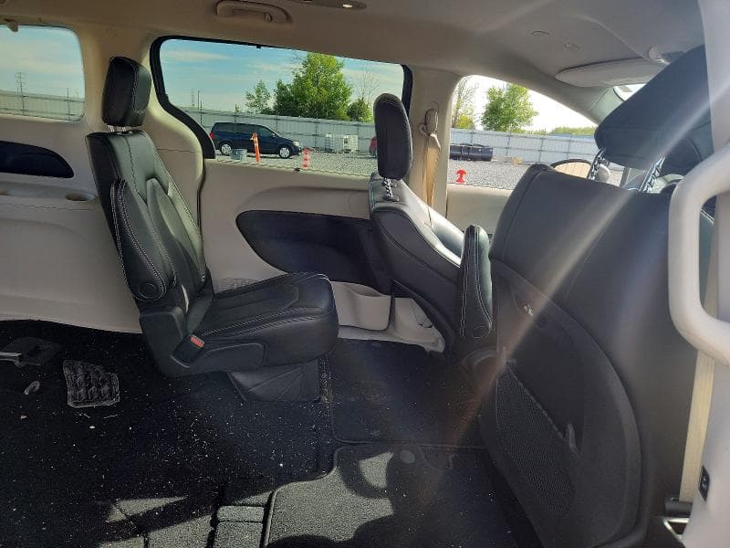 2023 CHRYSLER PACIFICA TOURING L 11