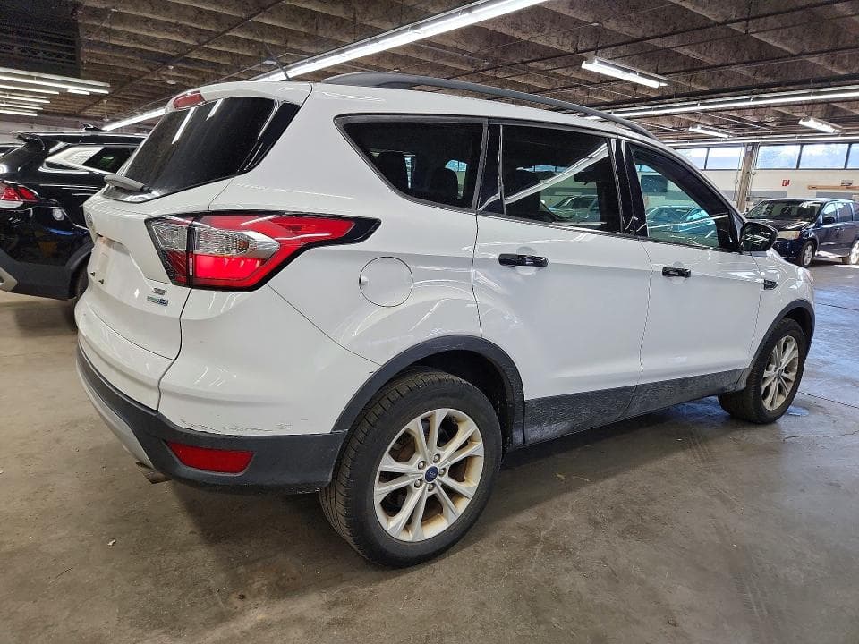 2018 FORD ESCAPE SE 3