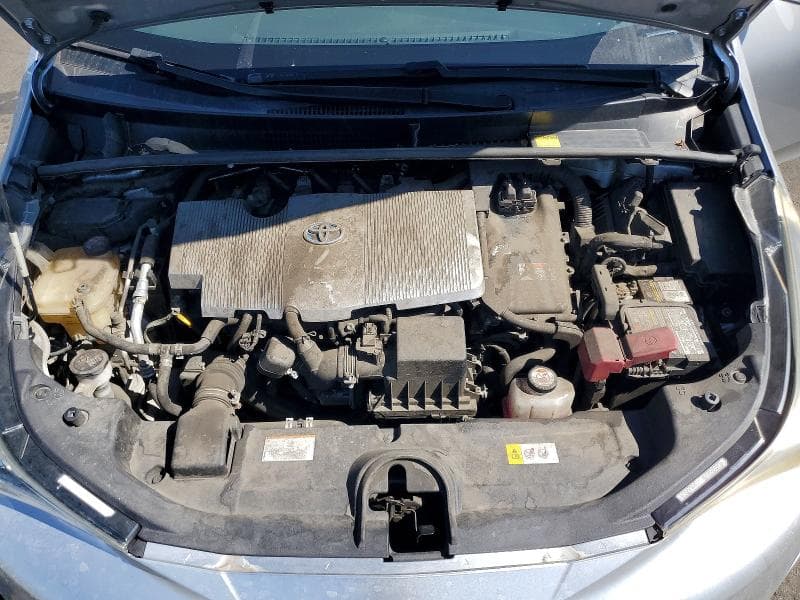 2017 TOYOTA PRIUS THREE 11